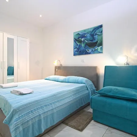 Apartment Surida 1303 *