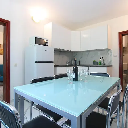 Apartment Surida 1303